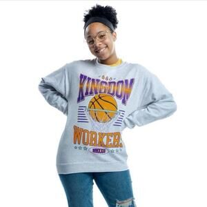 Kingdom Workers Crewneck graphic sweatshirt, unisex size medium gray basketball